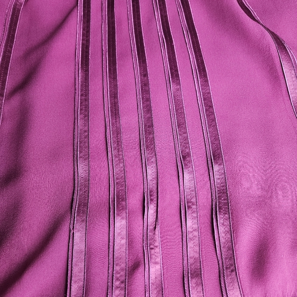 Ann Taylor Women Berry Feminine Silk Top Size 14 - Picture 3 of 12